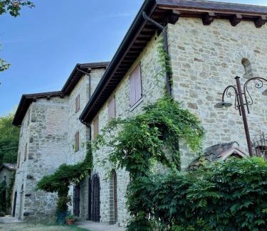 Valfabbrica Apartment | Pet-Friendly Getaway at Sambuco di Sopra - 10/10 Rated