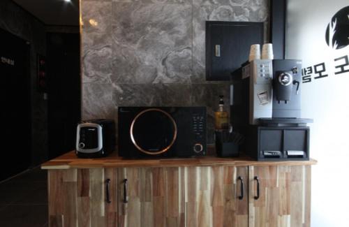 Sacheon Hotel | Discover Family-Friendly Stays at Samcheonpo Comodo Motel