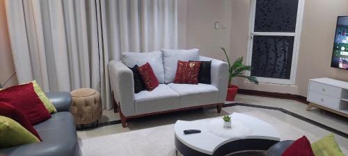 Dar es Salaam Apartment | Comfortable Sami BnB - Apt 02 with Hot Tub near Mlimani City