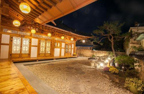 Jeonju House | Experience Samlockhon Hanokstay: Top-Rated Family Retreat