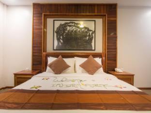 Siem Reap Hotel | Relax at Samnak Lounge: 4-Star Escape with Pool & Dining