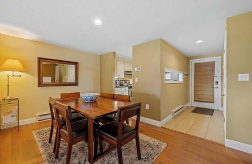 Gilford Condo | Samoset Lakeview Gem - Vibrant Condo Escape!