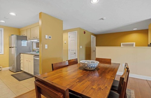 Gilford Condo | Samoset Lakeview Gem - Vibrant Condo Escape!