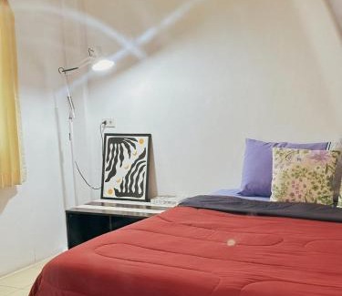 Koh Lan Bed & Breakfast | Discover Sampheenong: A Cozy Getaway with 8.3/10 Rating