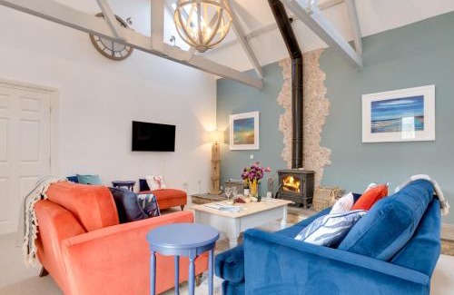 Chathill House | Pet-Friendly Escape at Samphire Barn for Family Getaways