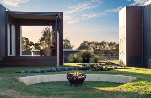 Wonnerup Ski Chalet | Samphire Chalet Tuart - Scenic Oceanfront Retreat Awaits