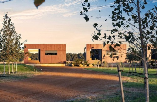 Wonnerup Ski Chalet | Samphire Chalet Tuart - Scenic Oceanfront Retreat Awaits