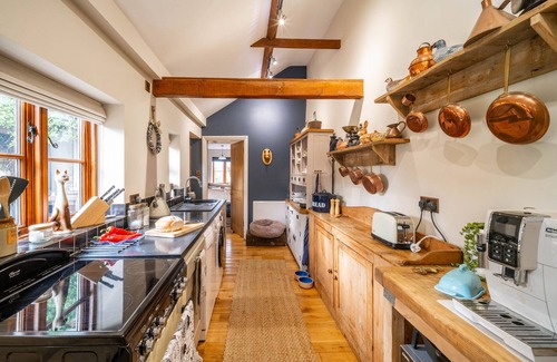 Docking Cottage | Cozy Samphire Cottage with Wood Burning Stove & Garden