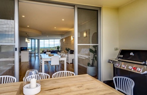 Middleton House | Beachfront Bliss at Samphire Middleton with Ocean Views