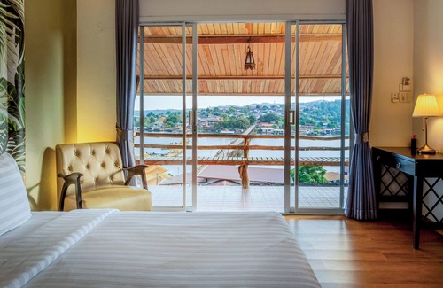 Sangkhla Buri Hotel | Samprasob Resort