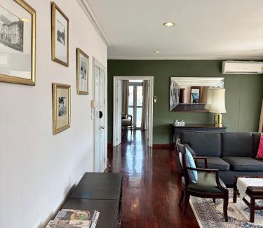 Phaya Thai Apartment | Inviting Samsen Suites: 2 Bedroom Retreat with Top Amenities