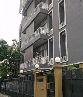 Phaya Thai Apartment | Inviting Samsen Suites: 2 Bedroom Retreat with Top Amenities