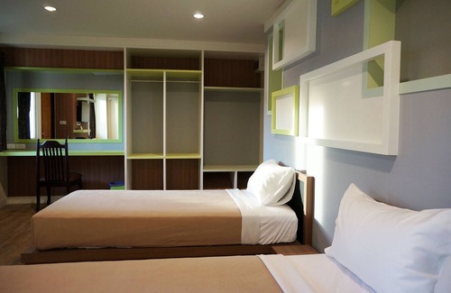 Wat Sam Phraya Hotel | Relax at SamSenSam Place: Spa, Breakfast & Family-Friendly