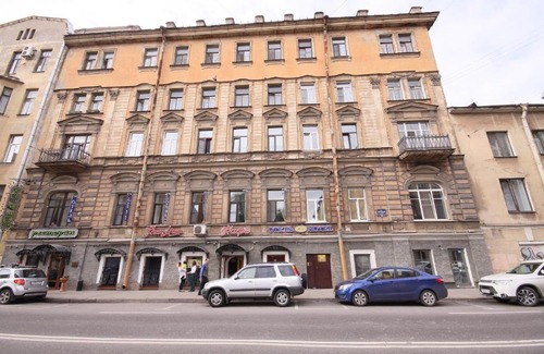 Foundry District Apartment | Inviting Samsonov Hotels: Pet-Friendly Stay on Nekrasova 28
