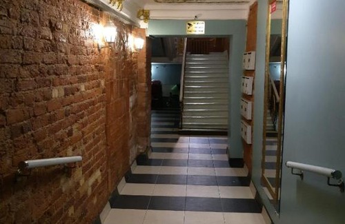 Foundry District Apartment | Inviting Samsonov Hotels: Pet-Friendly Stay on Nekrasova 28