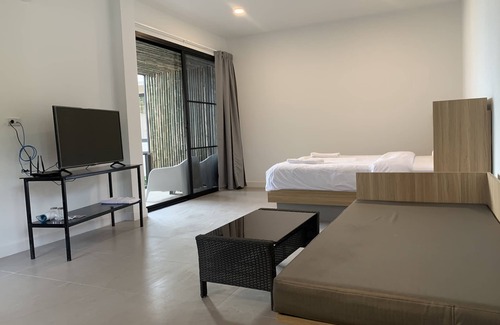 Ko Pha-ngan Hotel | Discover Samutra Residences: Pool & Breakfast Included
