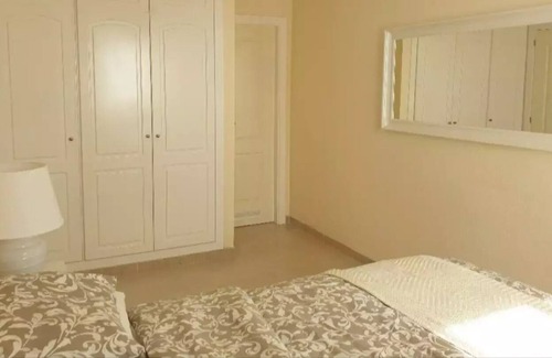 San Andres Apartment | Beachfront San Andres Apartment with Spa & Family Amenities
