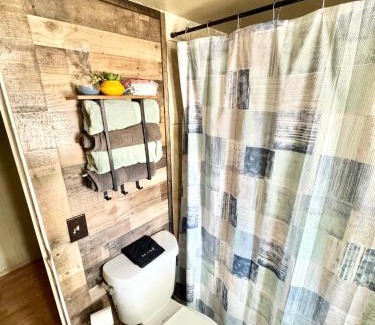 Bandera House | Family-Friendly San Angelo Haven - Steps from D'Town Bandera