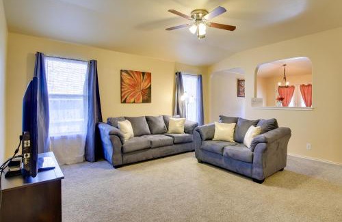 Southside House | Family-Friendly San Antonio Retreat with Yard Near Lackland