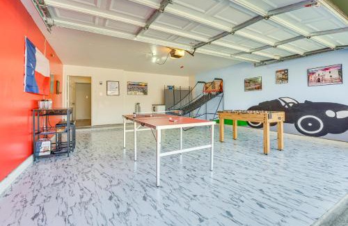 San Antonio House | Family-Friendly San Antonio Home with Game Room Near SeaWorld