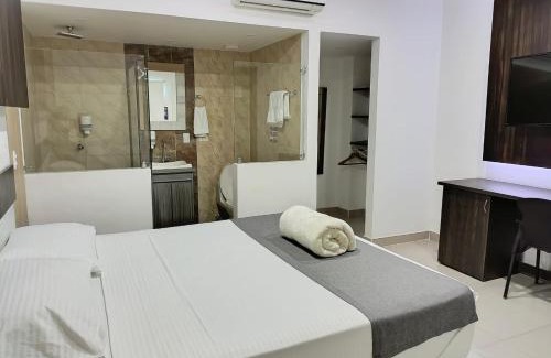Cabo de Hornos Hotel | Pet-Friendly Ayenda San Antonio Plaza with Breakfast Included