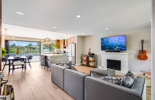 San Carlos House | Coastal View Retreat in San Diego with Pool & Hot Tub