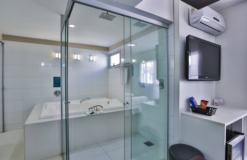 Sao Luiz Hotel | Budget-Friendly Getaway at San Diego Suítes Pampulha