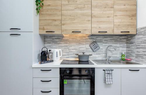 San Donato Apartment | Modern San Donato Studio Near Metro with Family-Friendly Amenities