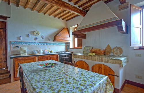 Monteroni d'Arbia Apartment | San Donnino 6: Ideal Vacation Rental with Pool near Siena
