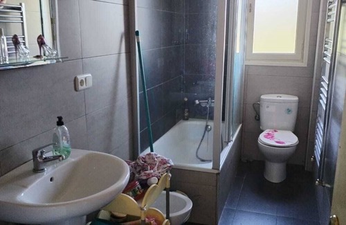 Huarte Condo | San Fermin apartment for rent