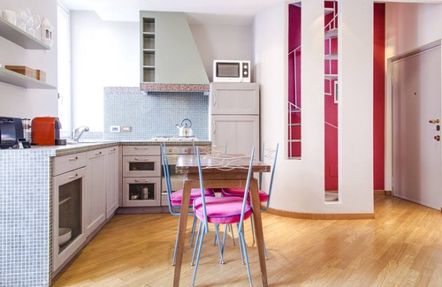 San Marco Apartment | Discover San Fermo Apartment: Family-Friendly Comfort Awaits