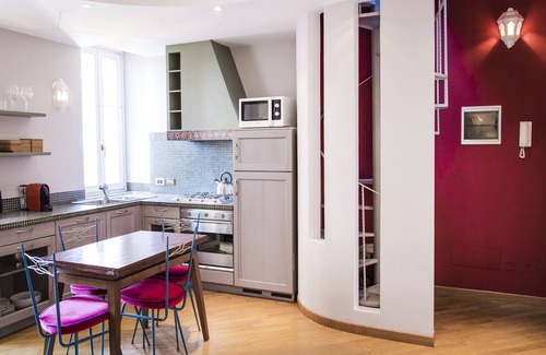 San Marco Apartment | Discover San Fermo Apartment: Family-Friendly Comfort Awaits