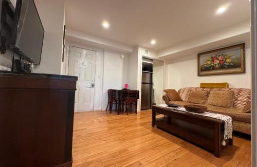 Outer Mission Apartment | Cozy 2 Bedroom Apartment with Parking near City College