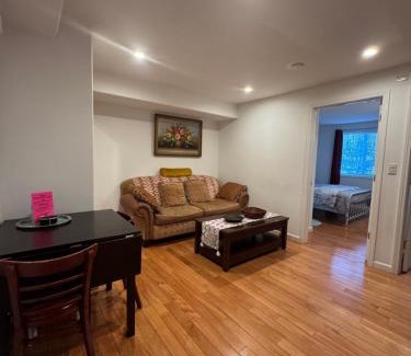 Outer Mission Apartment | Cozy 2 Bedroom Apartment with Parking near City College