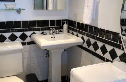 Miraloma Apartment | Experience San Francisco with Breathtaking Views and Breakfast