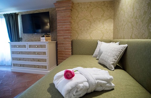 San Gemini Hotel | Elegant San Gemini Palace: 5-Star Stay with Spa & Dining