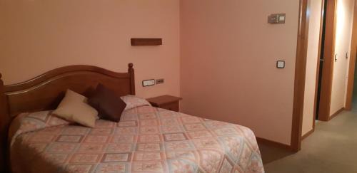 Llanaves de la Reina House | Inviting San Glorio: Pet-Friendly Stay with Great Amenities