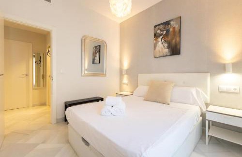 Historical Center Apartment | Discover San Isidoro Skyview: Family-Friendly Retreat
