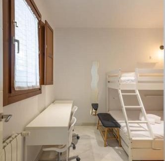 Historical Center Apartment | Discover San Isidoro Skyview: Family-Friendly Retreat