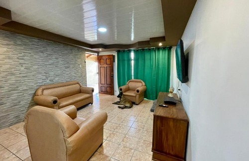 Anselmo Llorente House | Pet-Friendly Casa Misty in San José, Tibás - Rated 10/10
