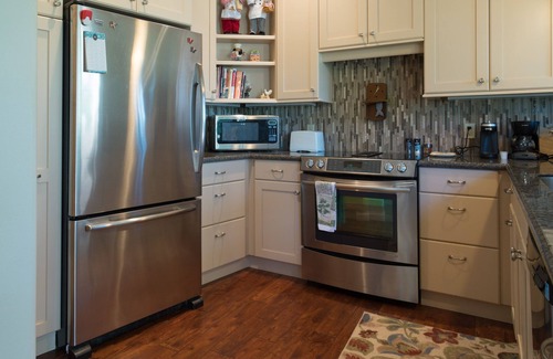 Friday Harbor Cottage | Top-Rated Songbird Retreat on San Juan Island with Breakfast