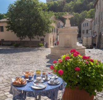 San Leo Hotel | Pet-Friendly San Leo Albergo Diffuso with Breakfast Included