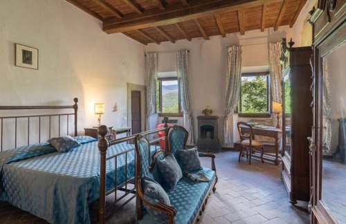 Londa House | Unwind at San Leolino: Oceanfront Bliss & Top Reviews
