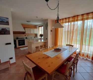 Umin House | Ideal San Marcello Residence: Family-Friendly with Kitchen