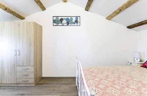 Sveta Jelena House | Pet-Friendly San Martino I with Oceanfront Spa Retreat