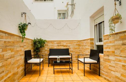San Jose Obrero Apartment | Family-Friendly San Pagés 3BR Apartment with High Ratings