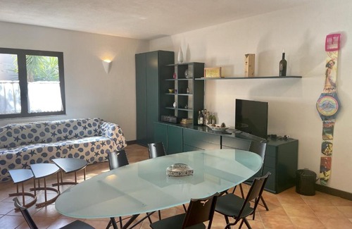 San Pantaleo House | Discover San Pantaleo Villa with Family-Friendly Amenities