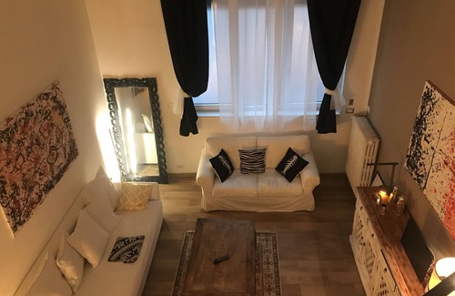 Crocetta Apartment | Discover San Secondo Street: Family-Friendly Retreat with Spa
