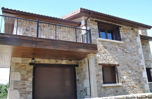 Santa Cristina de Cobres Cottage | Inviting San Simón Island House with Oceanfront Views