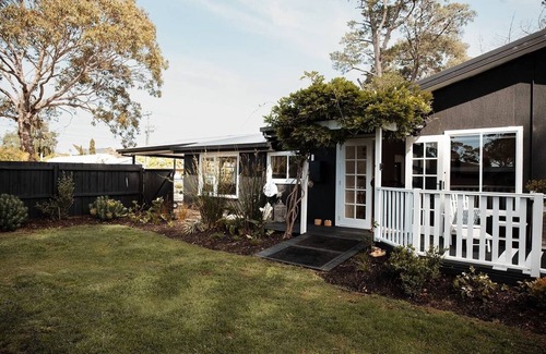 Seven Mile Beach House | Ocean View Retreat: San Souci at Seven Mile Beach